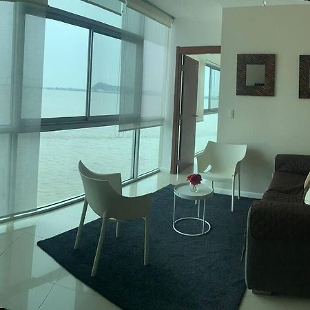 Apartamento Vista Al Rio Puerto Santana Riverfront 1 과야킬 외부 사진